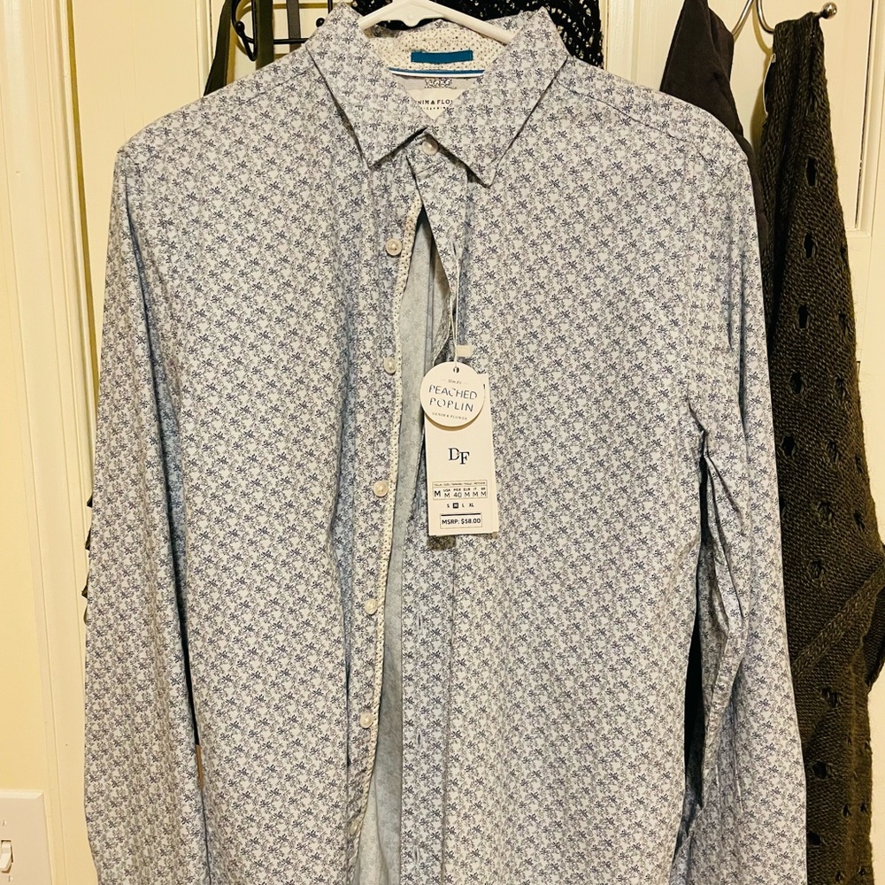 BRAND NEW DRESS UP/ CASUAL DENIM & FLOWERS BUTTON UP! Absolute FIRE——— ⚡️💥⚡️